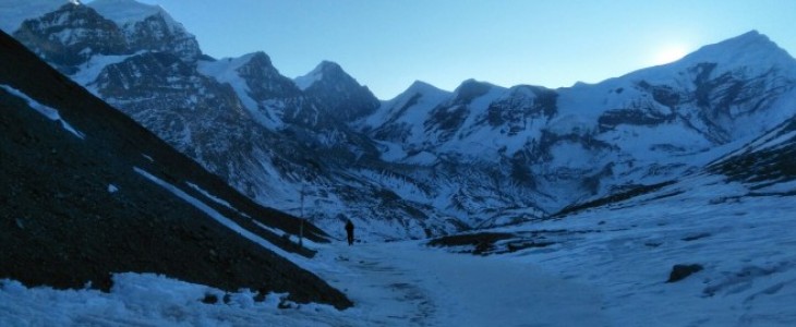 Pisang Peak Climb via Annapurna Circuit 20 Days