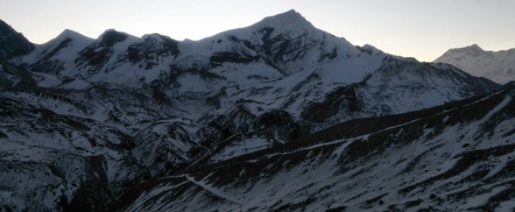Pisang Peak Climb via Annapurna Circuit 20 Days